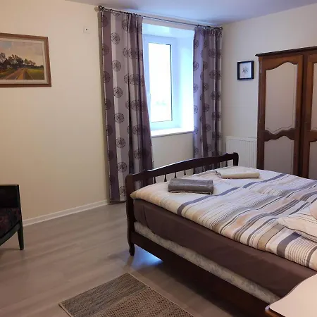 Moulin De La Fleuristerie Bed and Breakfast *