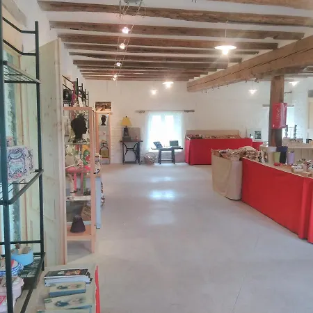 Moulin De La Fleuristerie Bed and Breakfast Orges