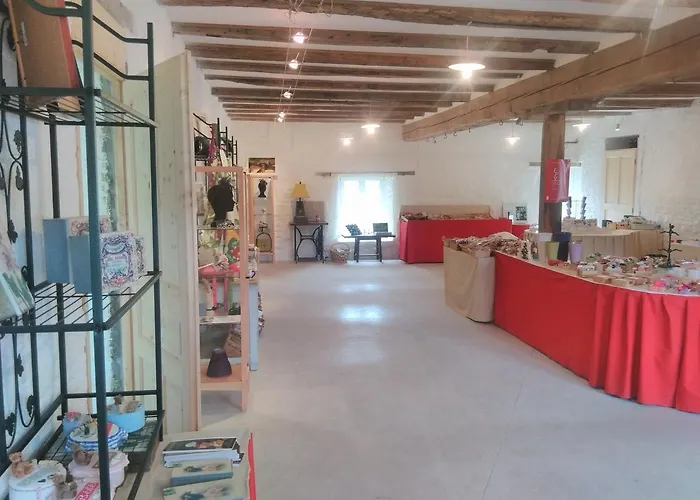 Moulin De La Fleuristerie Bed and breakfast Orges